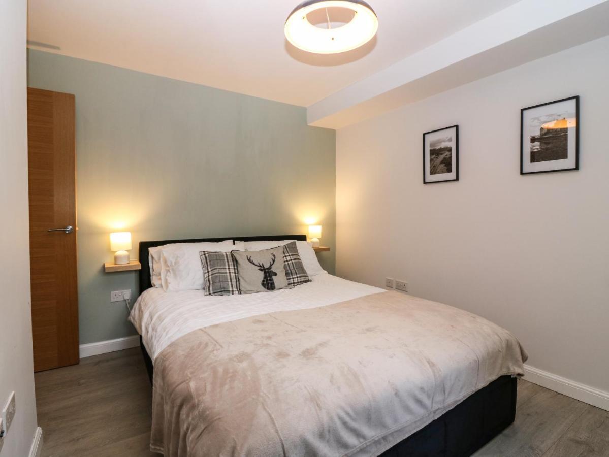 11 Ambleside Court Apartment *