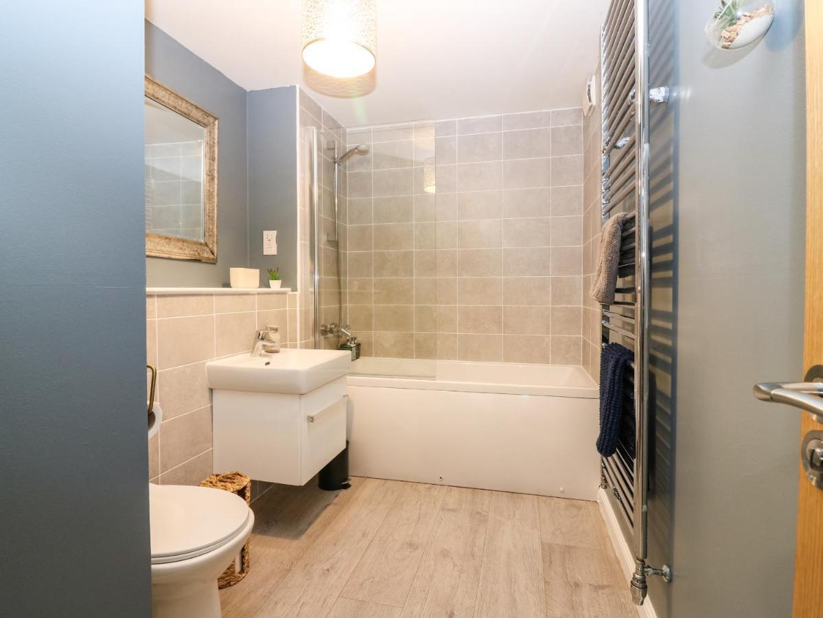 Apartment 11 Ambleside Court *